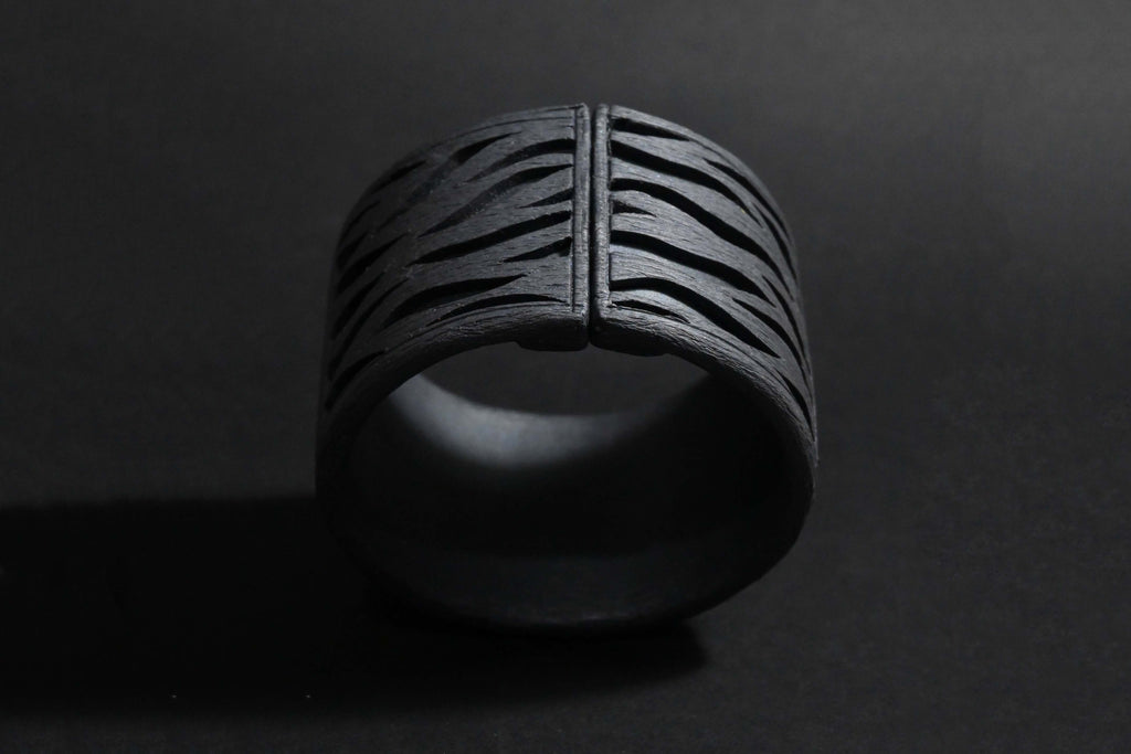 Detalle del cierre del brazalete de arcilla polimérica modelo Sunset 