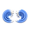 Pendientes artesanales de arcilla polimérica en con degradado de azul a blanco. Adorno en forma circular con distintas alturas. Imagen-3